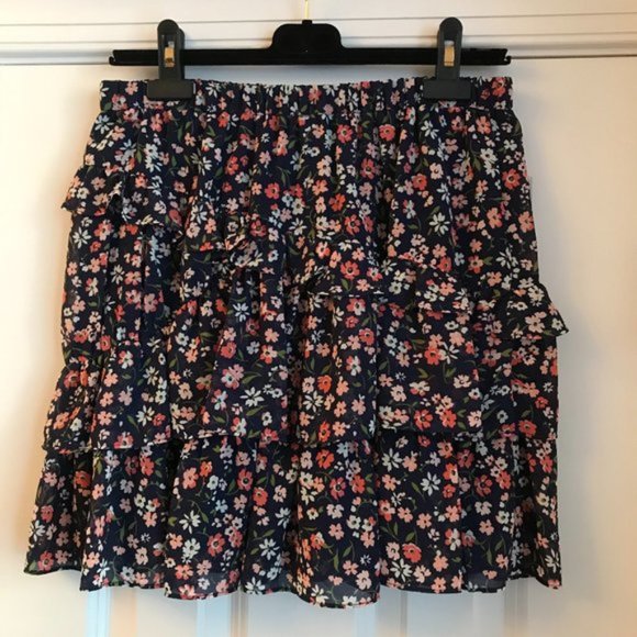 ✨ SOLD ✨ NEW Michael Kors Georgette Floral Tiered Ruffle Mini Skirt size M - Picture 7 of 10